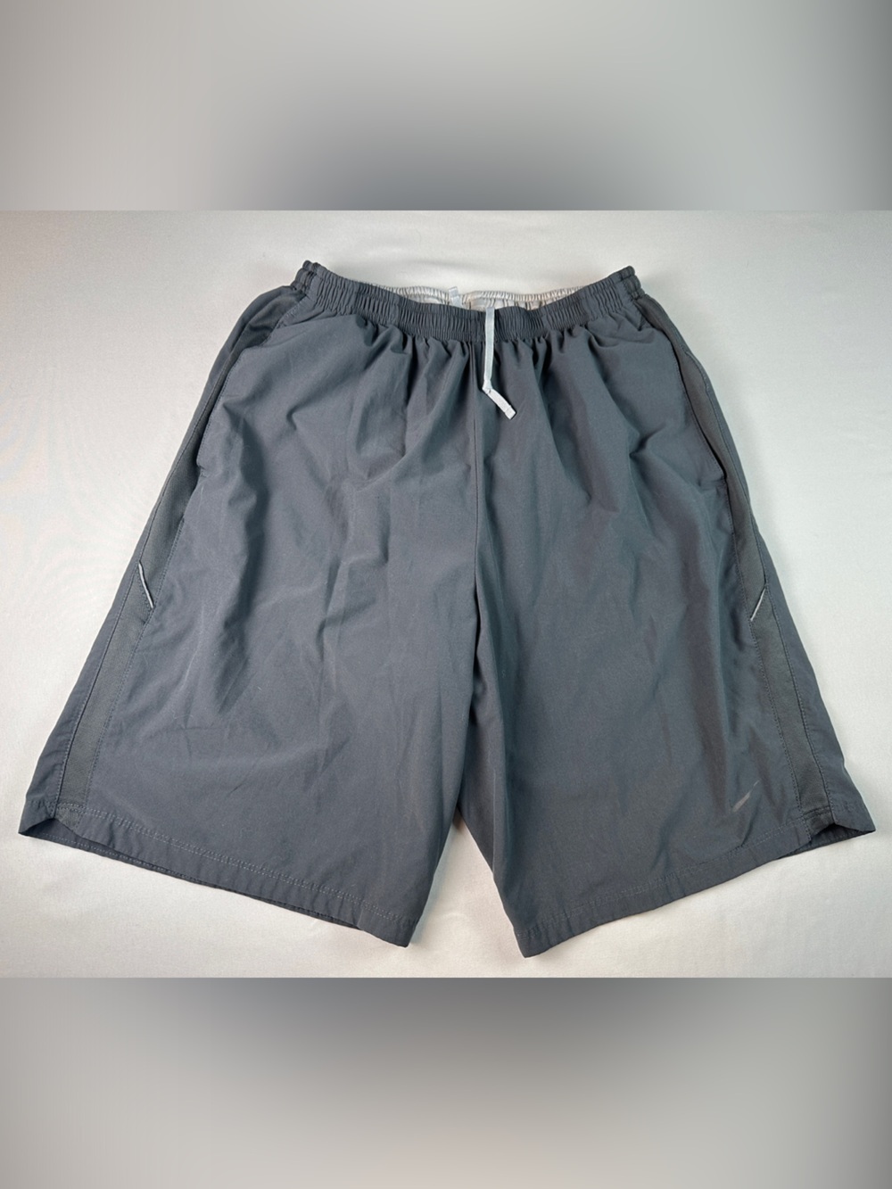 Nike Dri-Fit Basketball Shorts Gray Athletic Drawstring Pockets